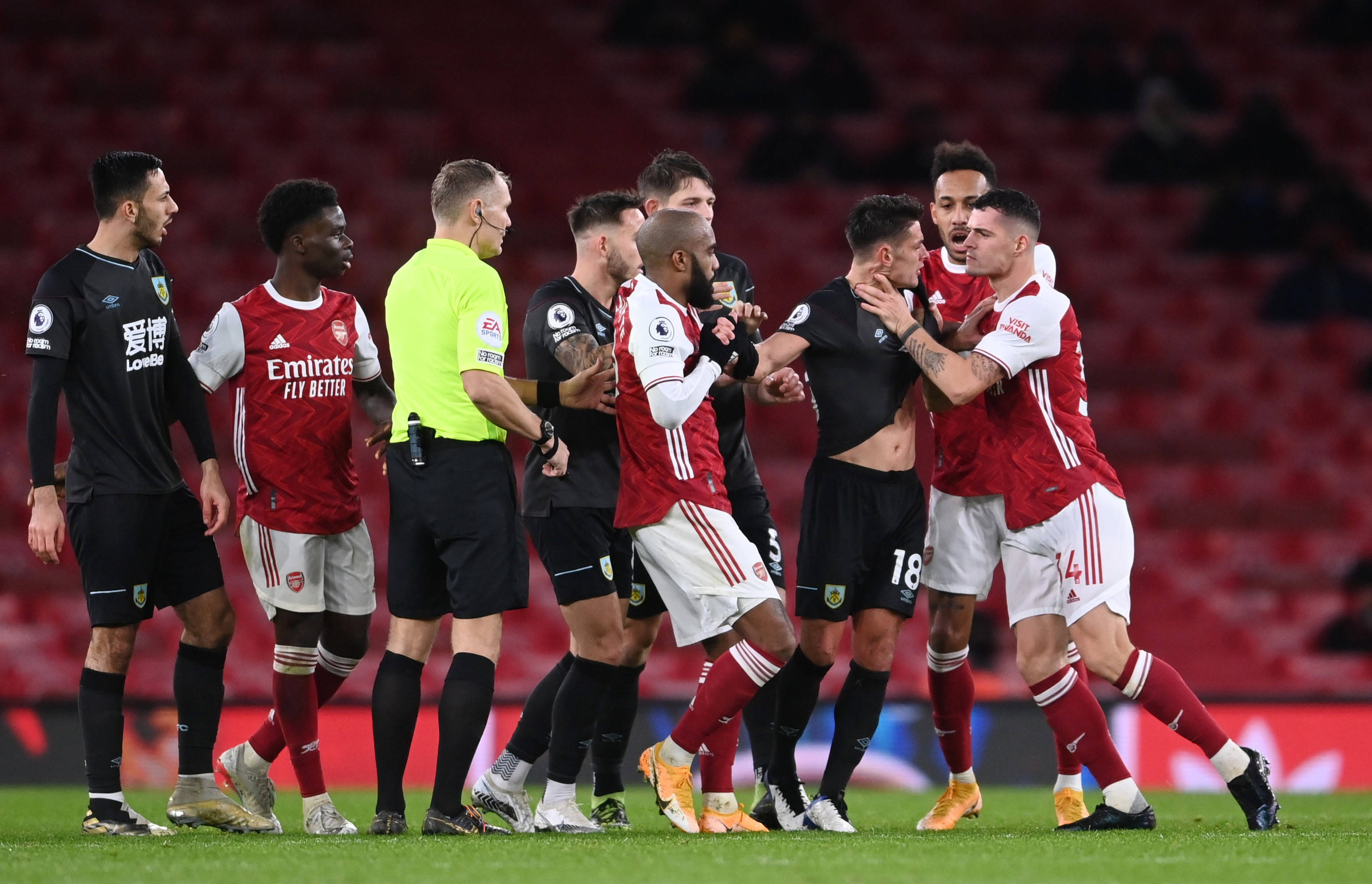 沙特联合的 沙特联合的