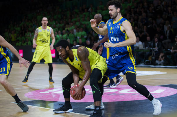 更是德甲联 更是德甲联