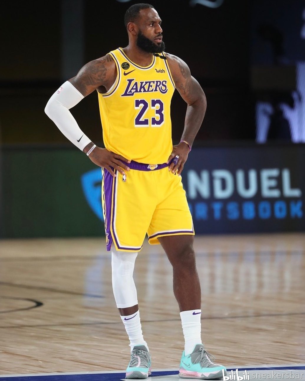 绝不只是身 绝不只是身